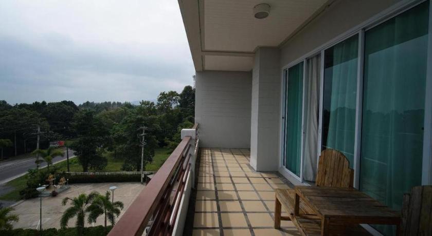 Sea Mountain Khanom Hotel Exterior photo